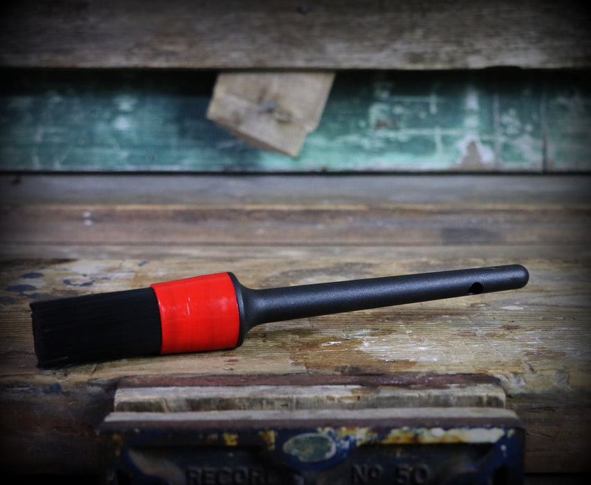 Martin Cox Black & Red Sash Detailing Brushes