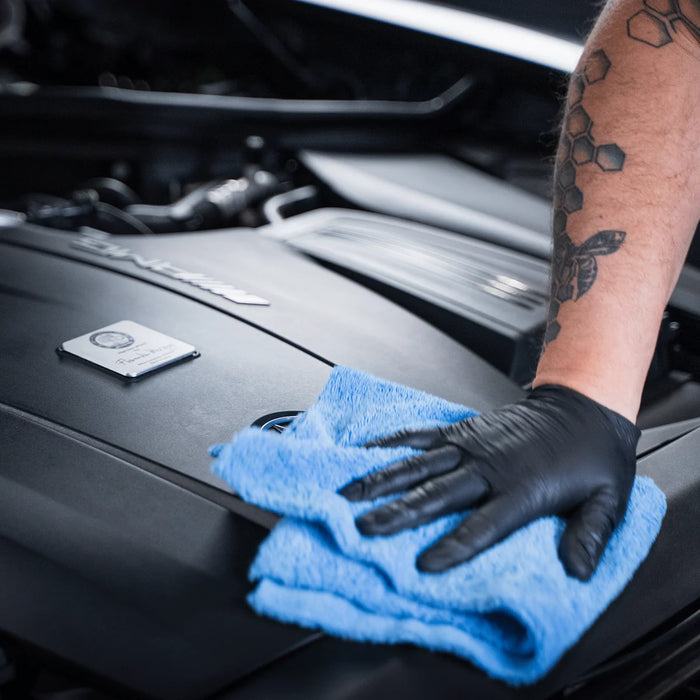 Malco E-Zee Shine Premium Emulsion Dressing (1 US Gallon)